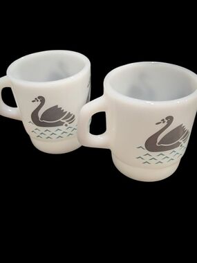 Swan-Print White Milk Glass Coffee Mugs - Set of 2